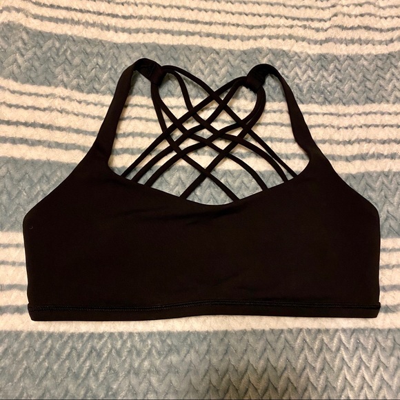 lululemon athletica Other - EUC Lululemon Free to be wild bra- Size 6